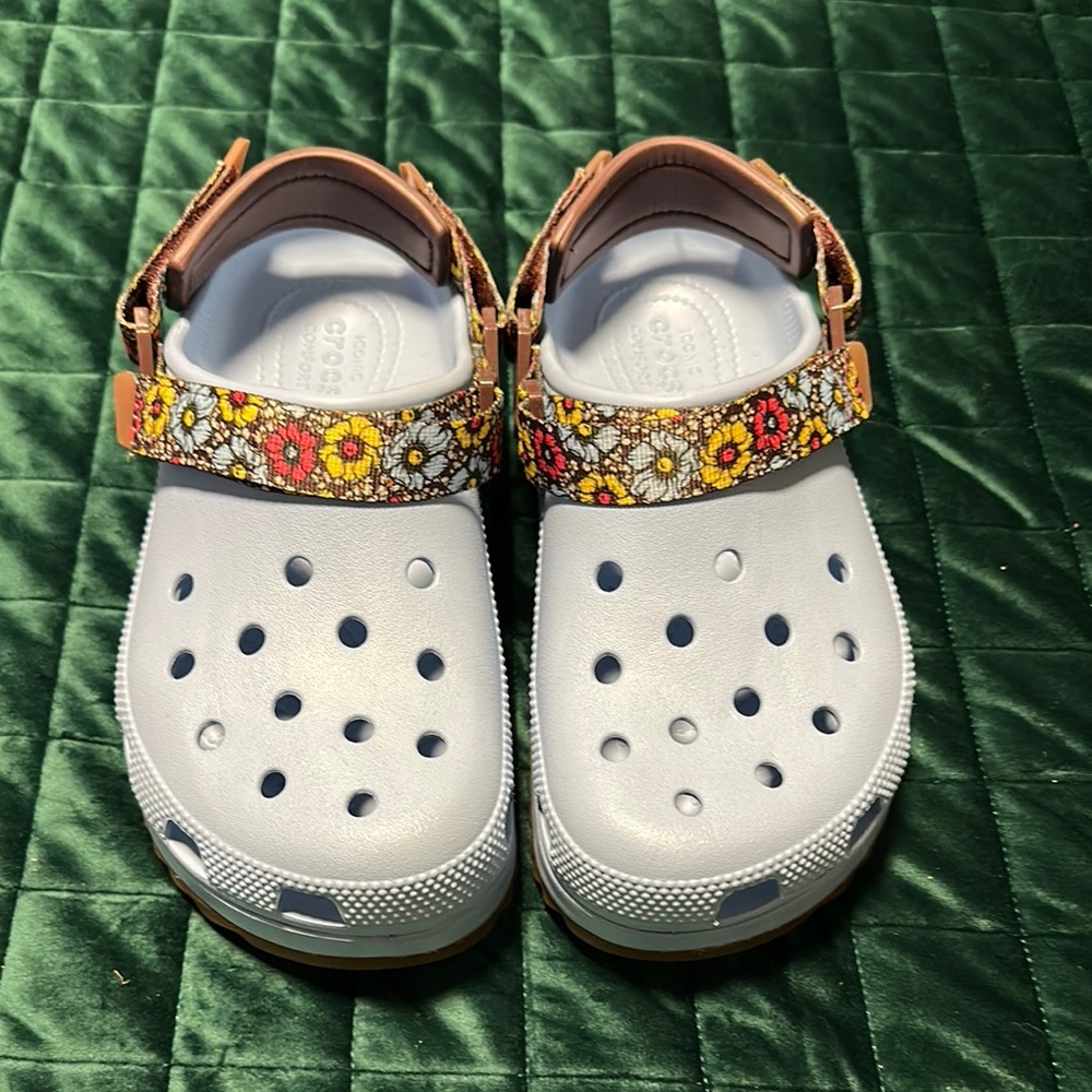 CROCS Kids Floral Strap Sandals - Gray and Brown